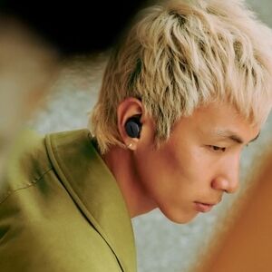 Wireless Black Earbuds